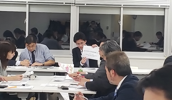 廣瀬参事官補佐